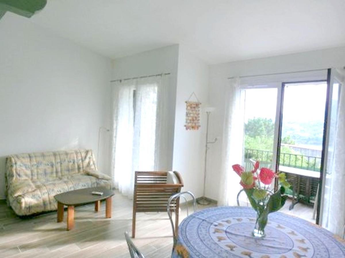Studio A Theoule Sur Mer A 400 M De La Plage Avec Vue Sur La Mer Terrasse Amenagee Et Wifi Appartement Buitenkant foto